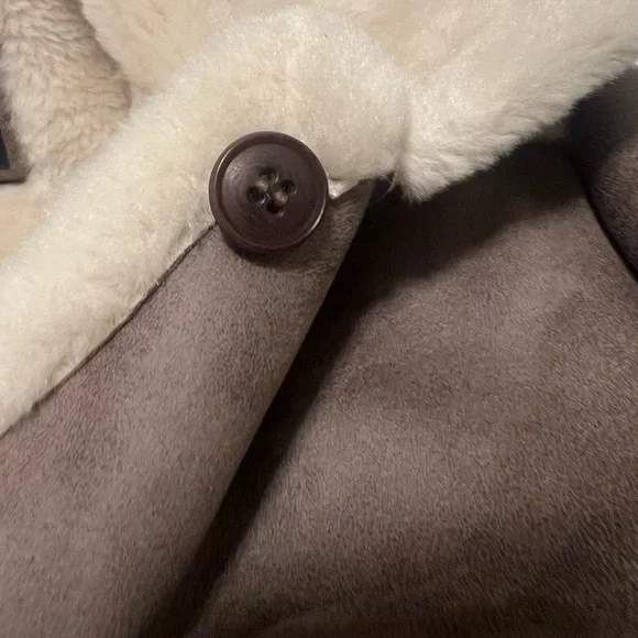 Abercrombie & Fitch Brown Suede Jacket with Cream Shearling Trim - Picture 7 of 10